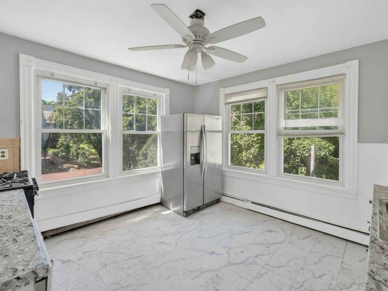195 Laurel Hill Ave #2 - Photo 4 of 20
