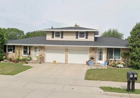 featured image of 464 Bader St