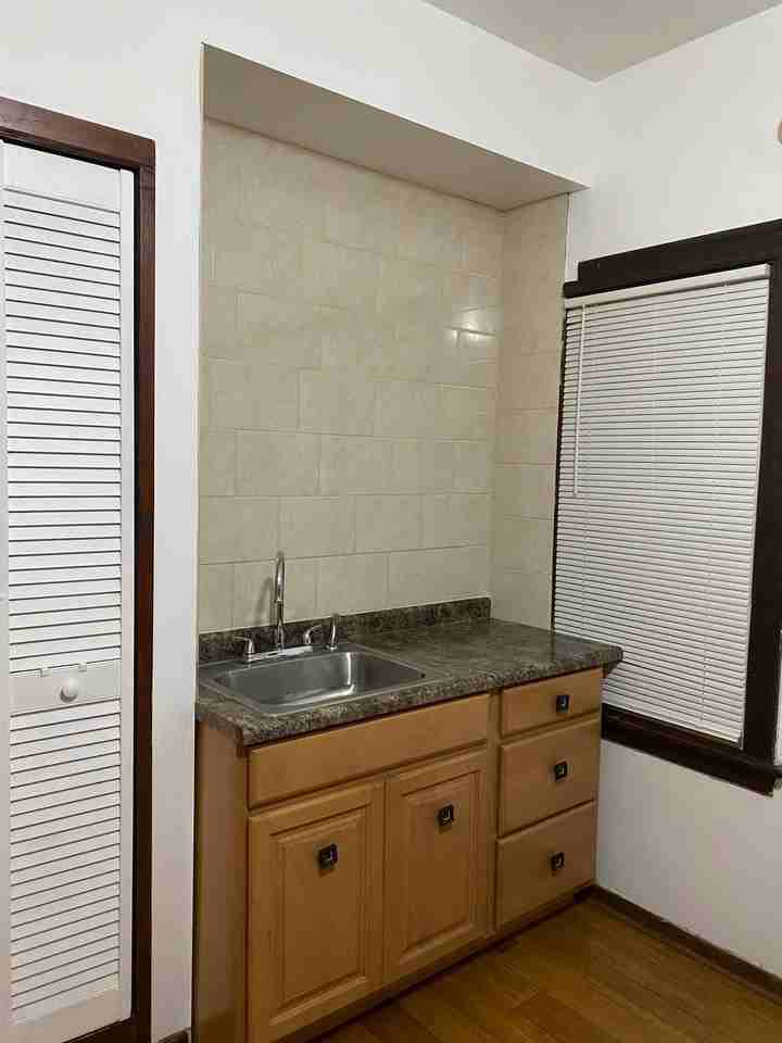 1800 W 21st Pl #1 - Photo 6 of 9