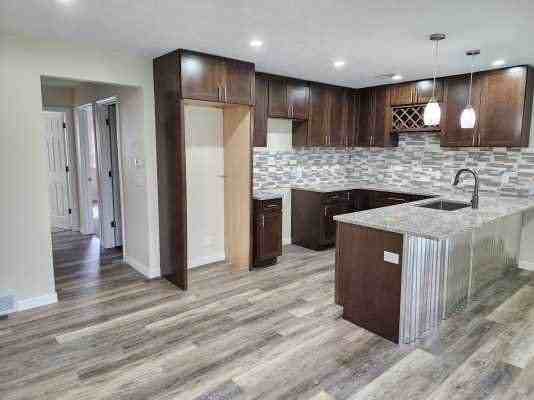 729 Keenway Cir #E - Photo 3 of 8
