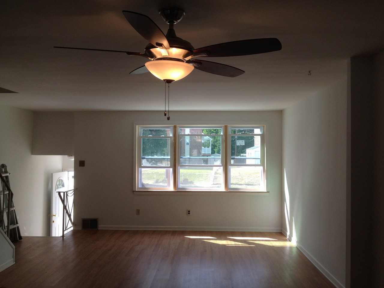 3633 E Crown Ave - Photo 2 of 16