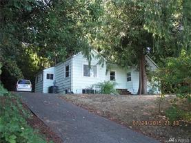 135 Farragut Ave N - Photo 1 of 1
