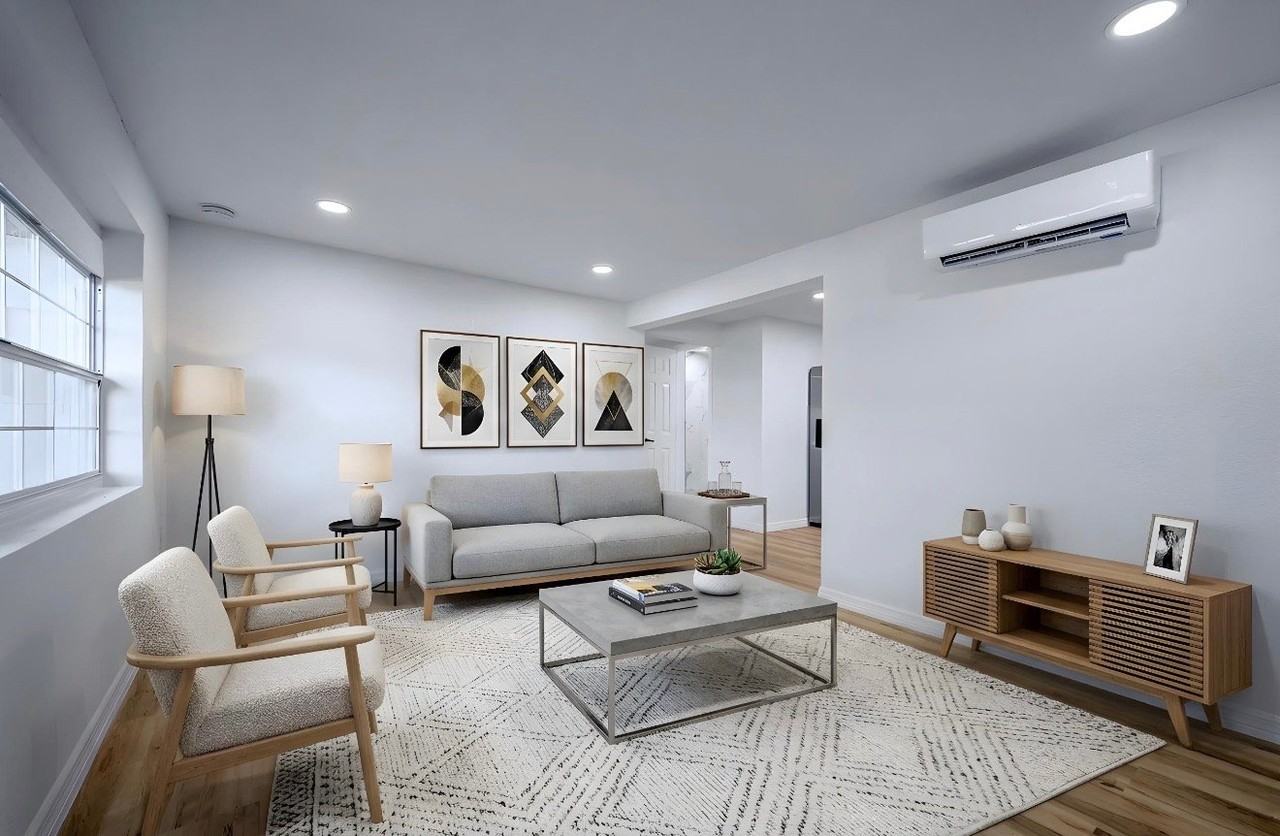 511 Carr St - Photo 3 of 10