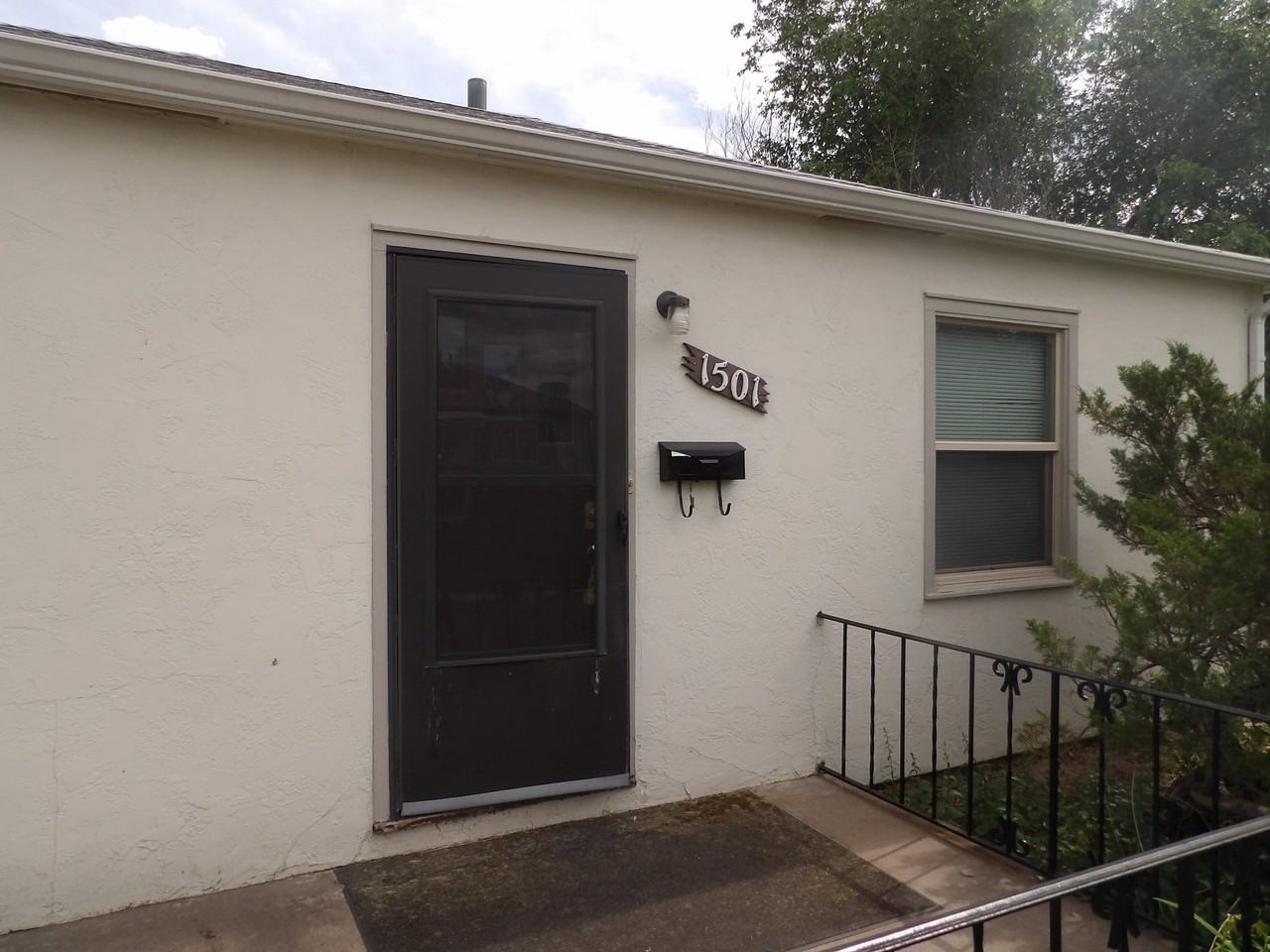 1501 N Cedar St - Photo 3 of 20