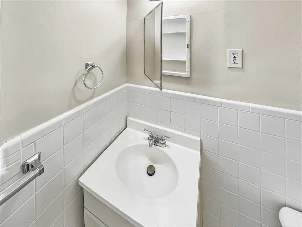 1271 Nw 196th St ##Fl - Photo 2 of 6