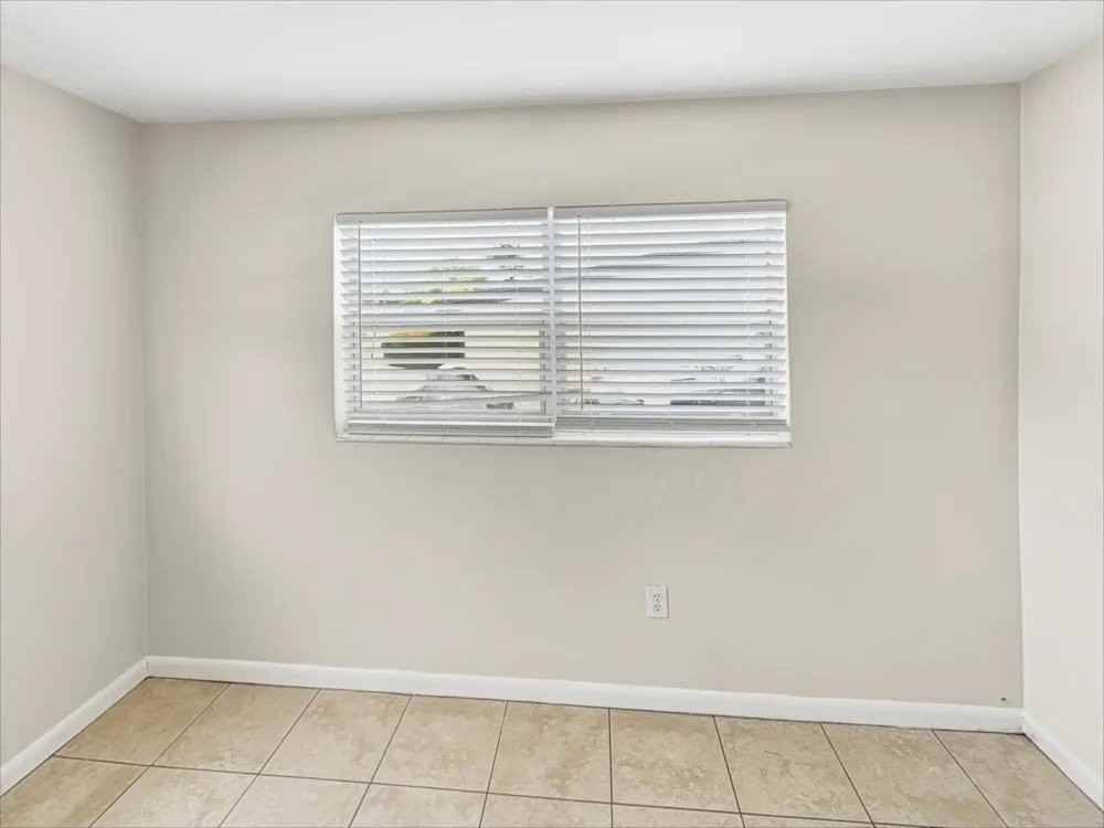 1271 Nw 196th St ##Fl - Photo 6 of 6