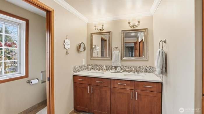 16404 142nd Pl Se - Photo 2 of 10