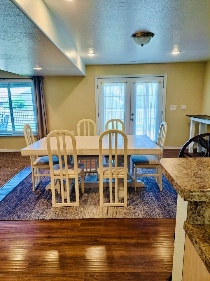 334 W Shadow Ridge Dr - Photo 4 of 18