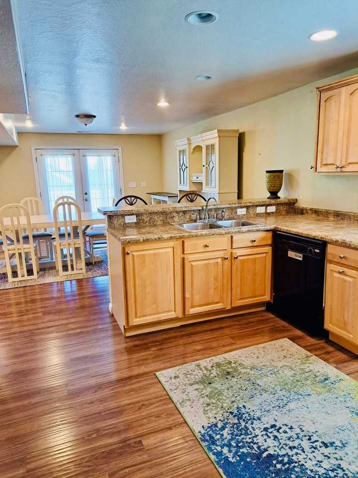 334 W Shadow Ridge Dr - Photo 6 of 18
