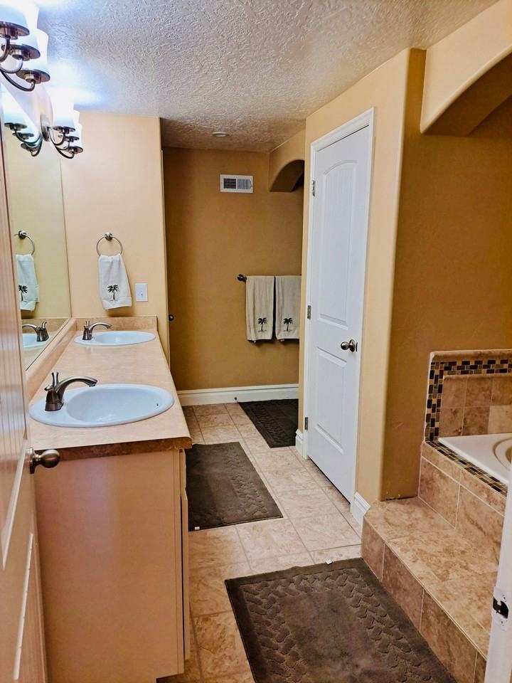 334 W Shadow Ridge Dr - Photo 7 of 18