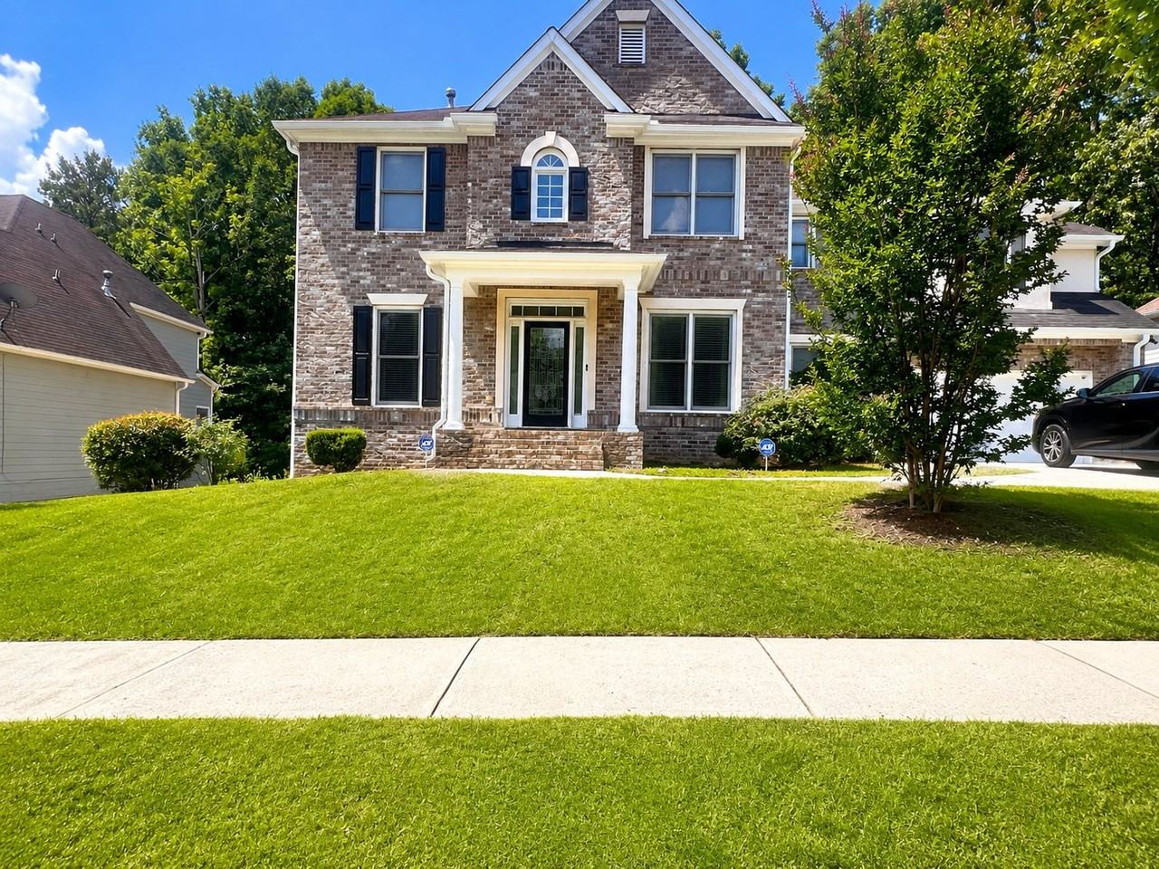 733 Miller Run - Photo 2 of 14