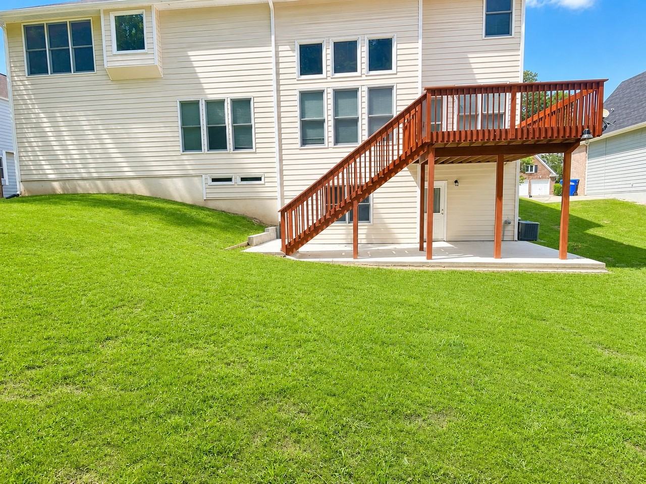 733 Miller Run - Photo 3 of 14