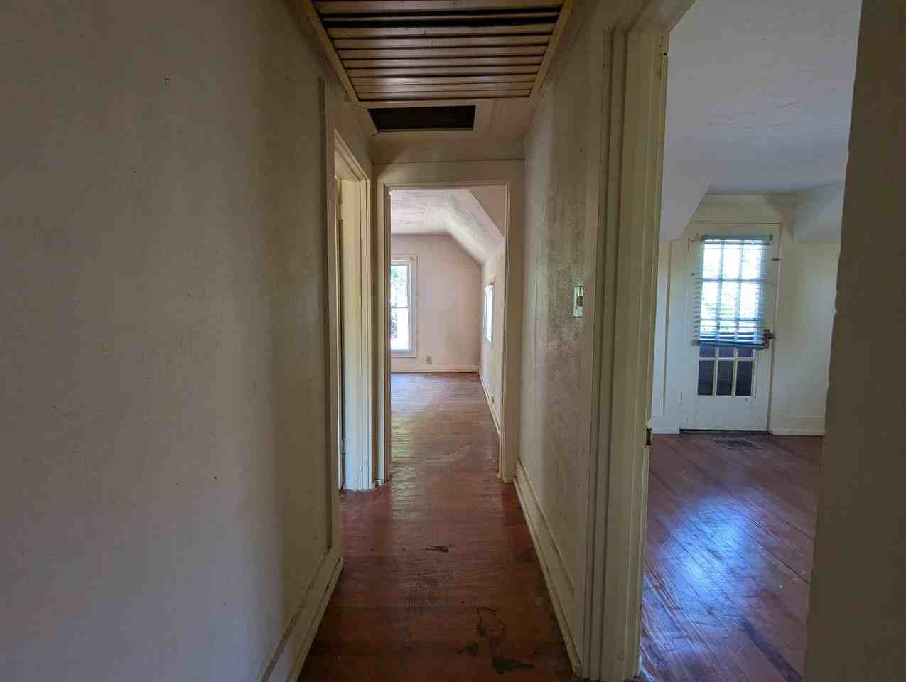417 W Nelson St - Photo 5 of 6