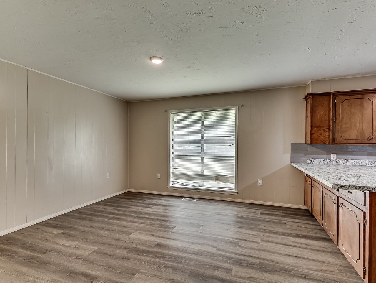 27115 Western Ave - Photo 5 of 18