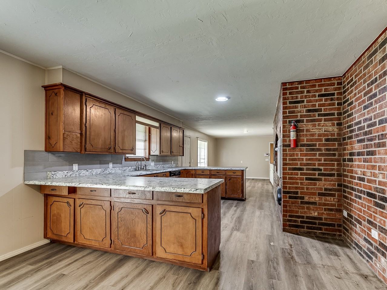 27115 Western Ave - Photo 6 of 18