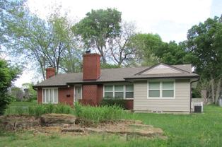 5821 Lowell St - Photo 1 of 1