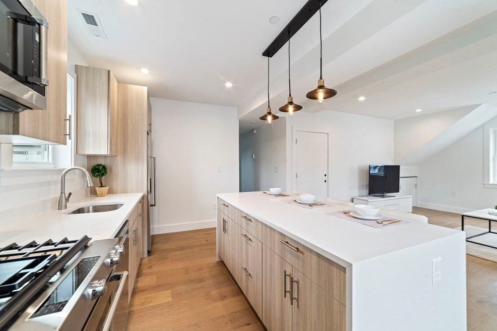 24 Kensington Ave #2 - Photo 5 of 18