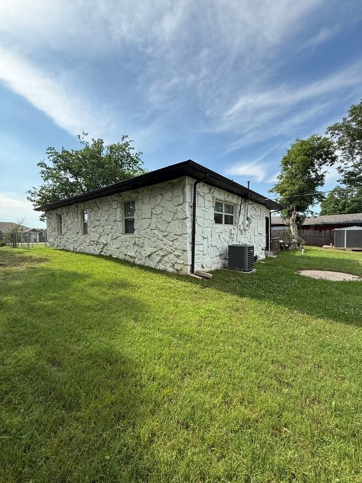 6033 S 31st West Ave - Photo 4 of 20