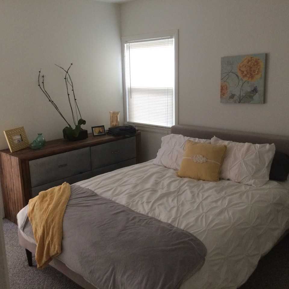 211 39th St #211 - Photo 6 of 20