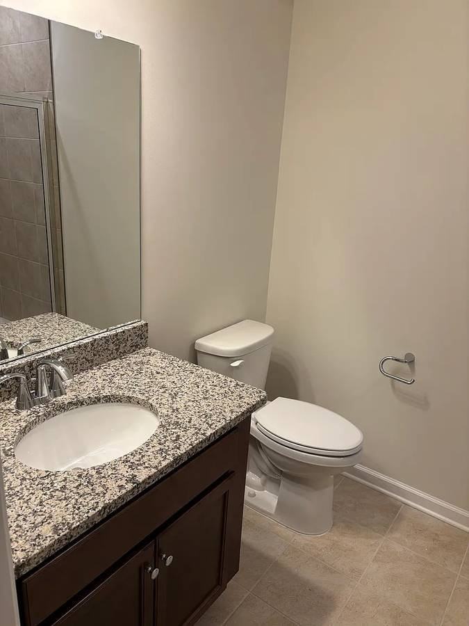 407 Reading Ct - Photo 4 of 10