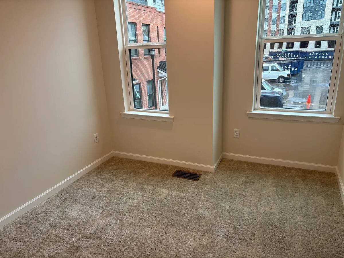 407 Reading Ct - Photo 6 of 10