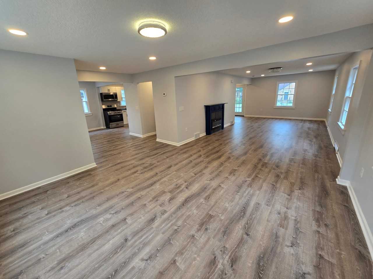 216 Robert Ave - Photo 7 of 18