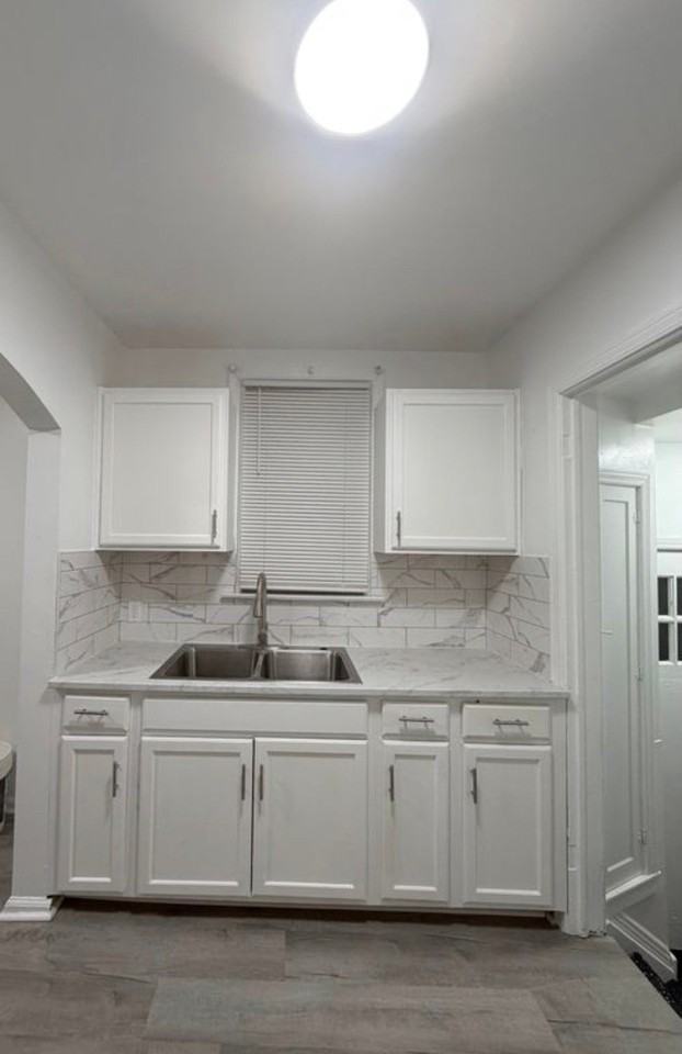 10835 Somerset Ave - Photo 2 of 7