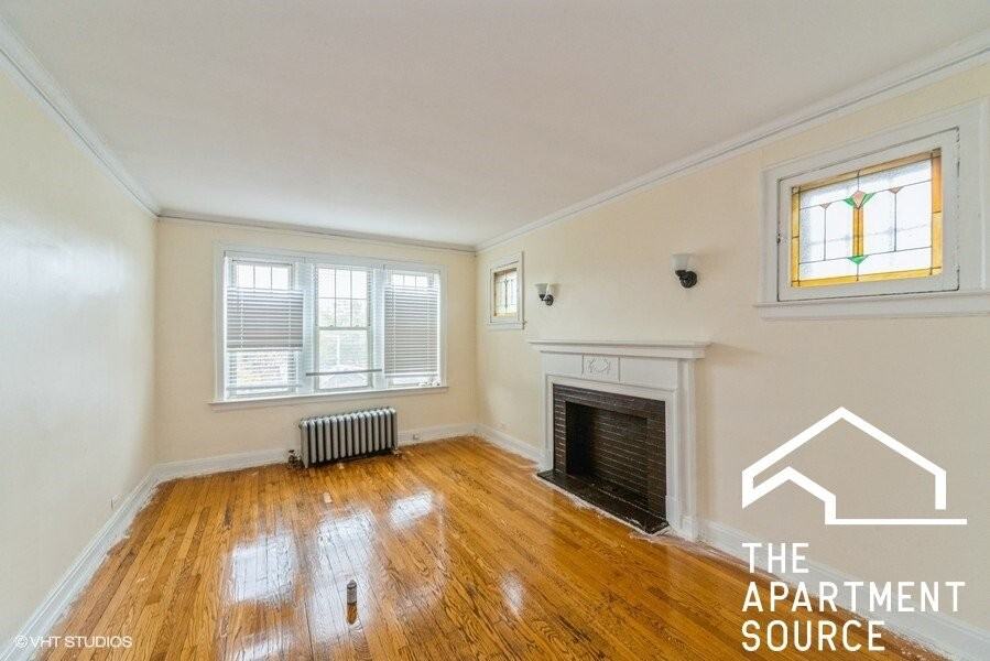 10 Adams St #3