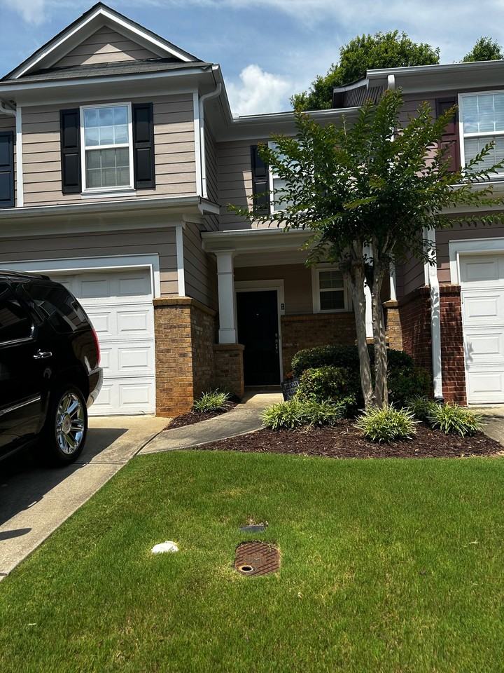 1023 Privy Ln - Photo 3 of 9