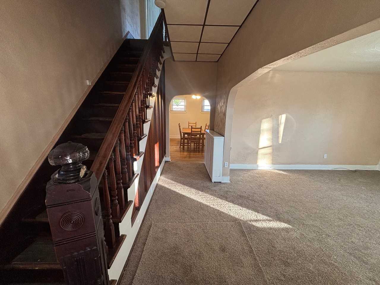 16 Oak St - Photo 2 of 9