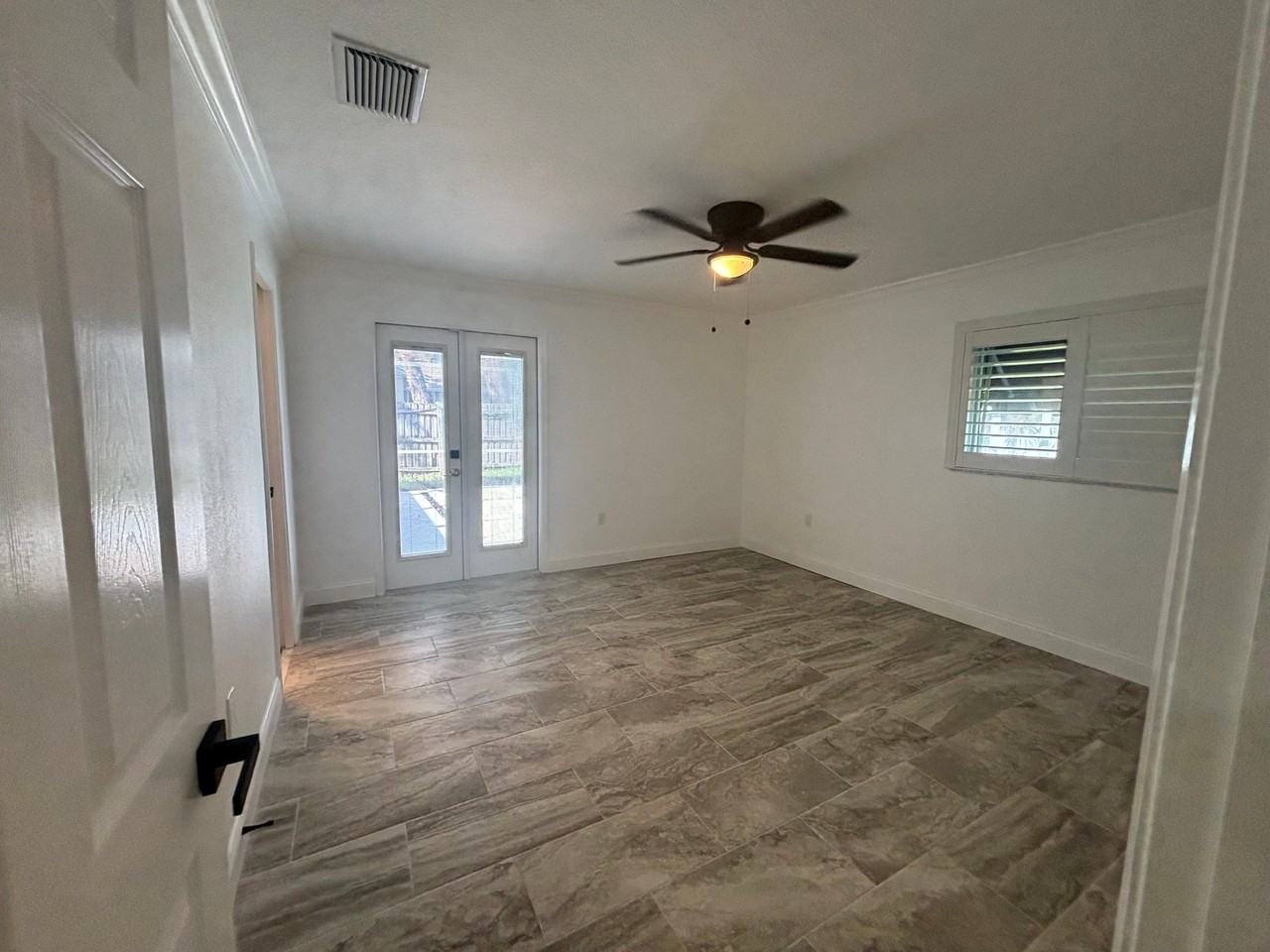 6060 Denver St Ne - Photo 2 of 13