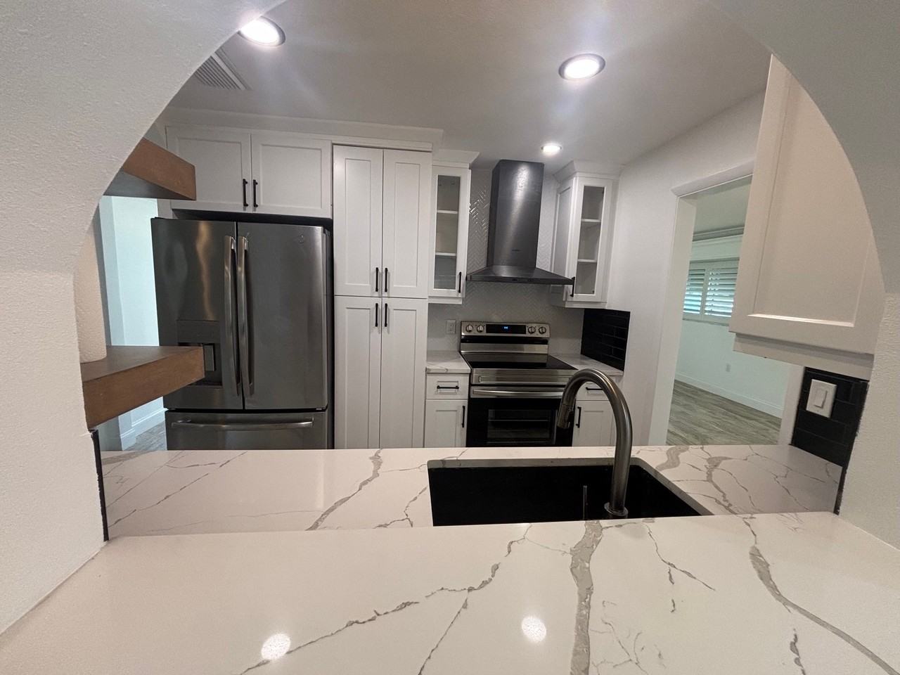 6060 Denver St Ne - Photo 5 of 13