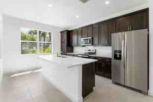 552 Sanderling Cir - Photo 1 of 1