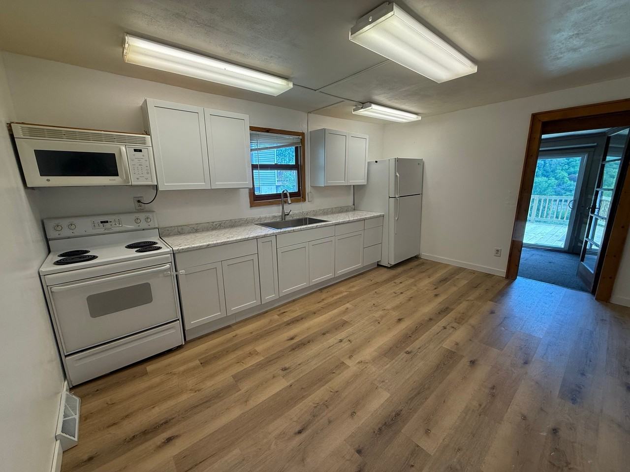429 Bench St - Photo 6 of 18