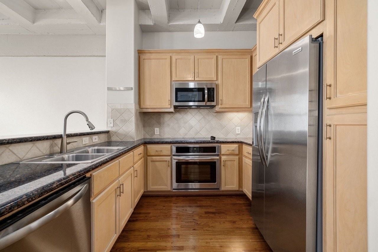 112032 Texas Ave - Photo 4 of 9
