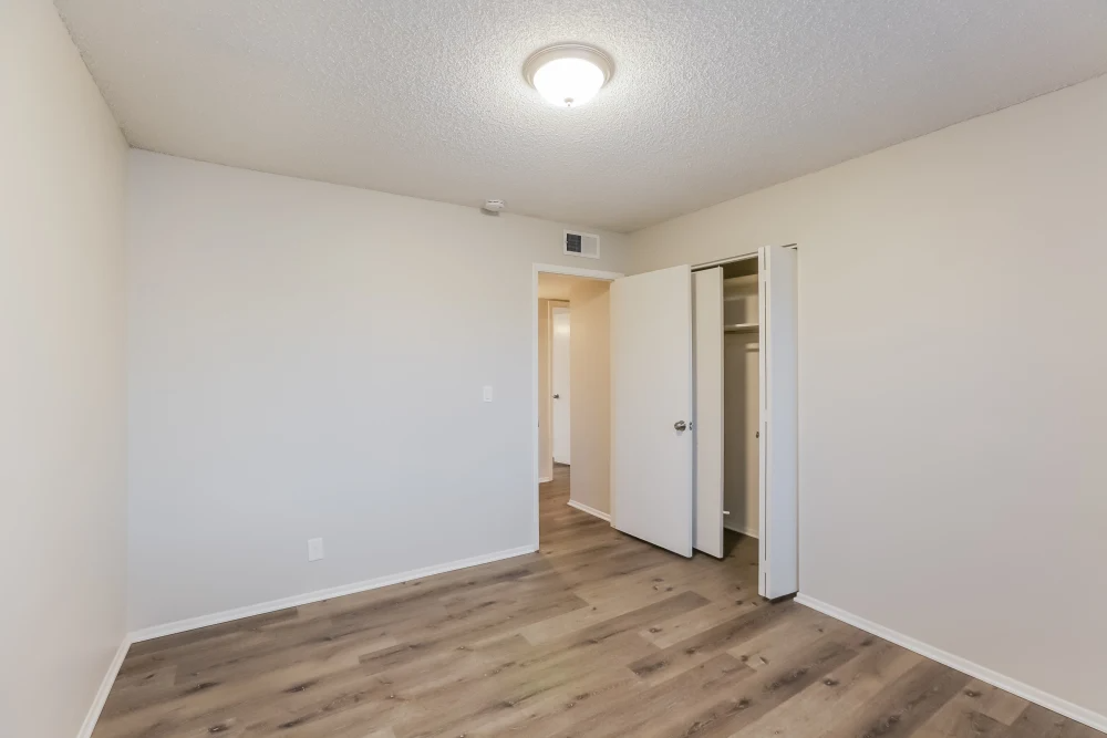 702 N Comanche Dr #NA - Photo 4 of 8