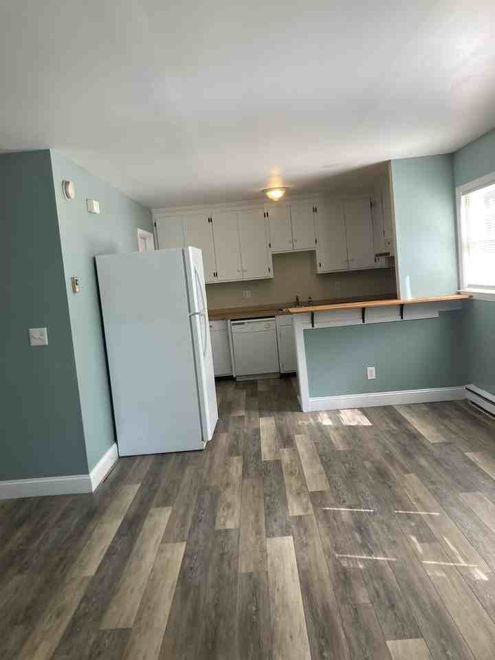 1306 Grove St #B - Photo 2 of 13