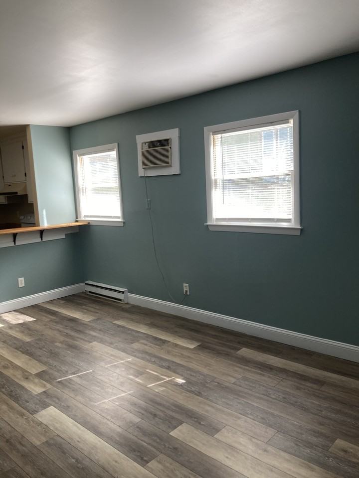 1306 Grove St #B - Photo 3 of 13