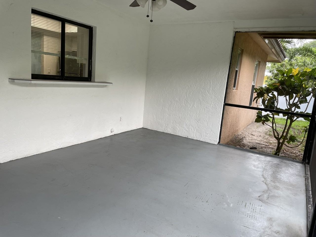 10022 8th St #B - Photo 5 of 22