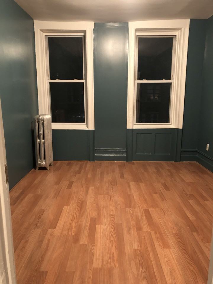 569 Osborn St Fl 2 #NA - Photo 2 of 5