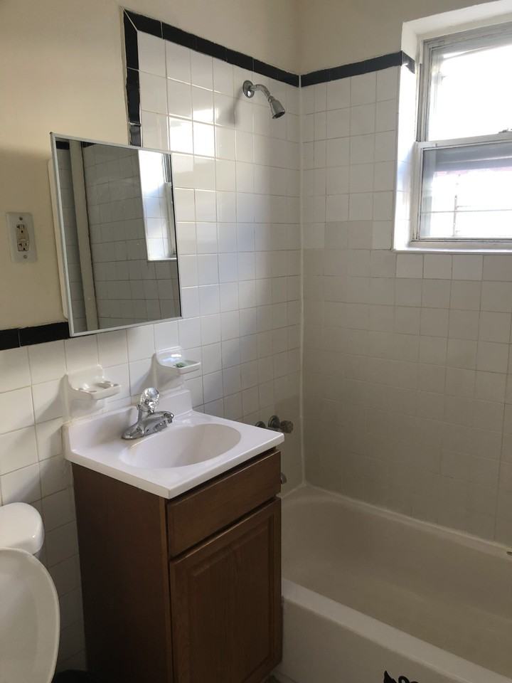 569 Osborn St Fl 2 #NA - Photo 5 of 5