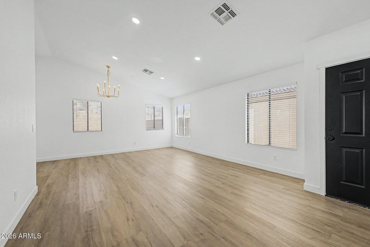 16813 N 113th Ave - Photo 2 of 31
