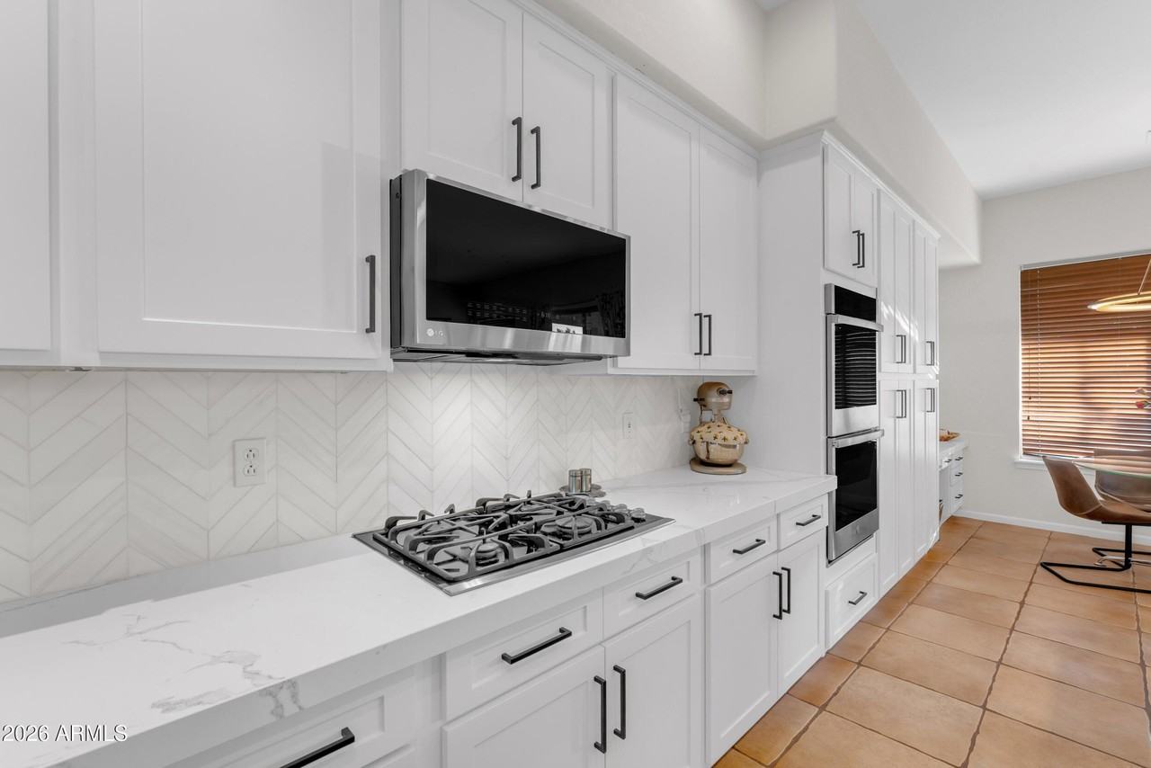 20768 N 76th Way - Photo 7 of 47