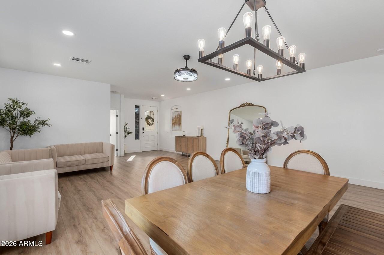 6404 W Black Hill Rd - Photo 6 of 33