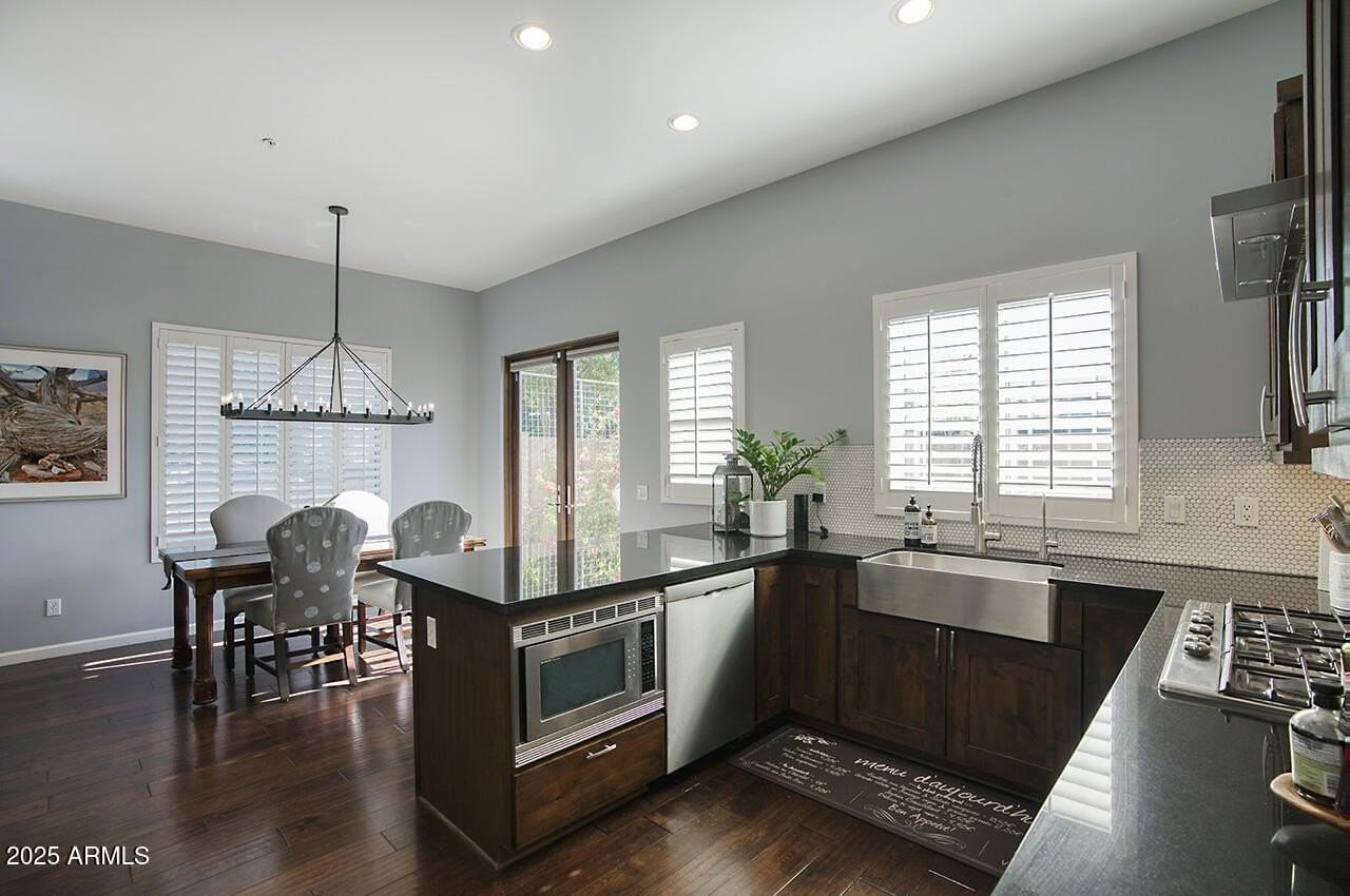 5010 N 34th St #3 - Photo 6 of 28