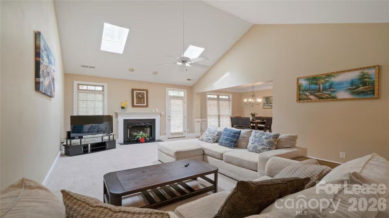2804 Wingfield Pl - Photo 2 of 7