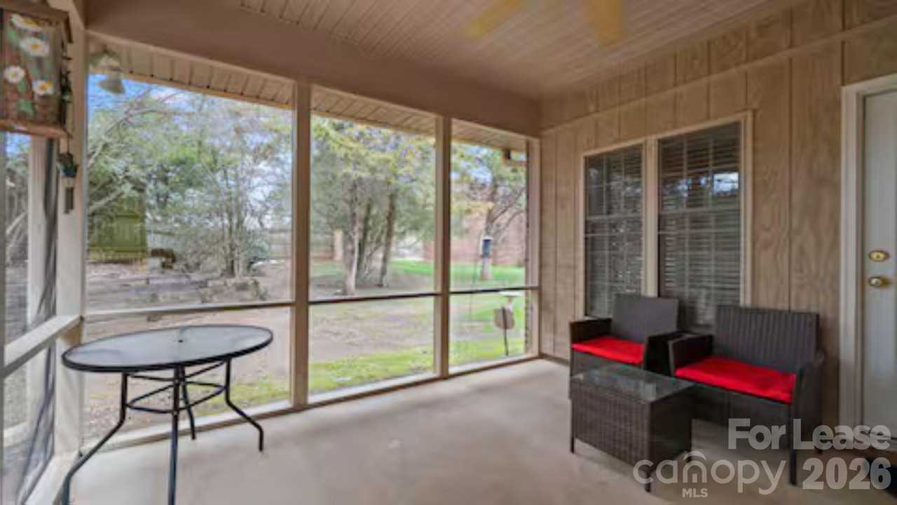 2804 Wingfield Pl - Photo 5 of 7