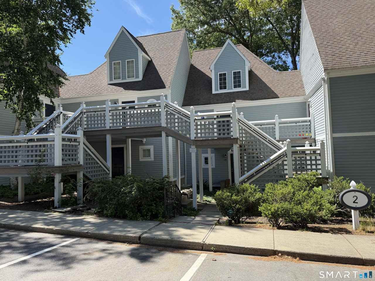 213 Old Pond Ln #213