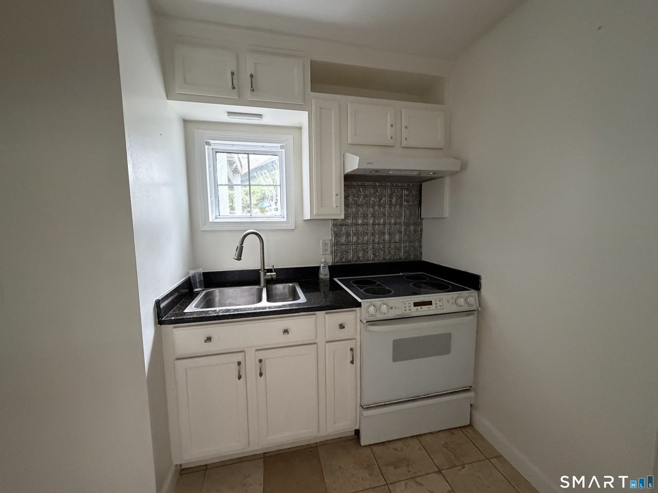 213 Old Pond Ln #213 - Photo 4 of 19