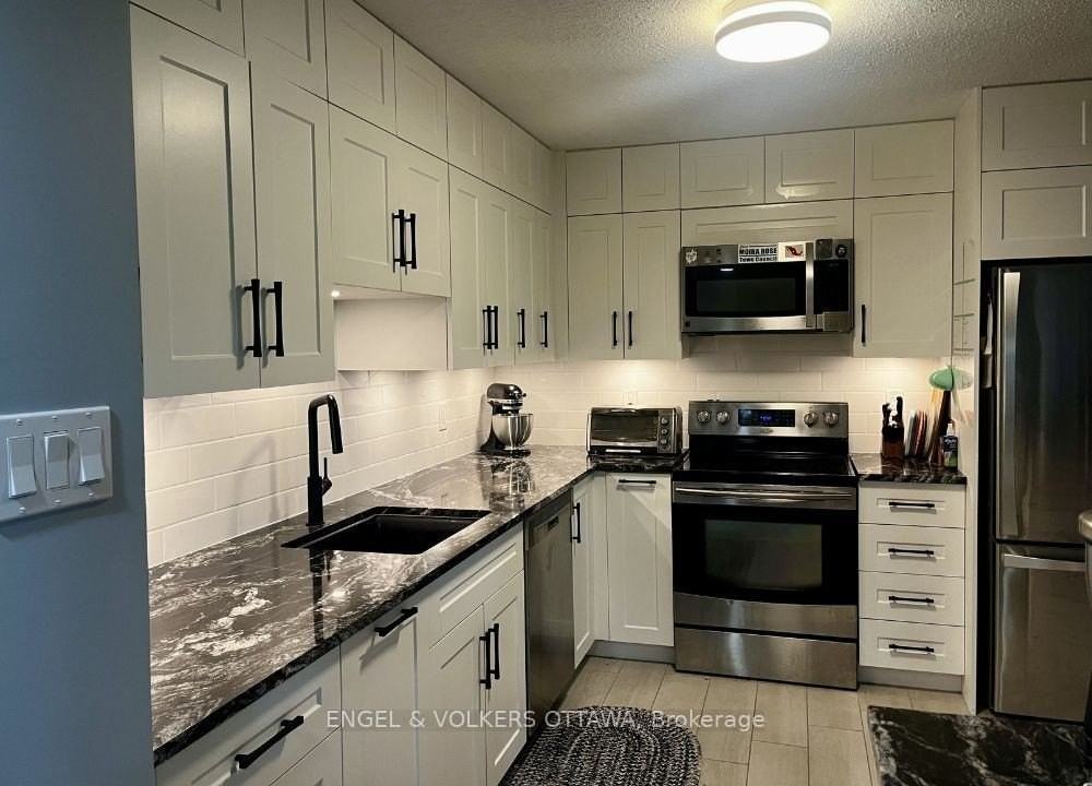 50 3-50 Emmerson Ave - Photo 4 of 12